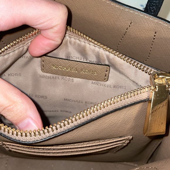 Michael Kors purse - Picture 5 of 6